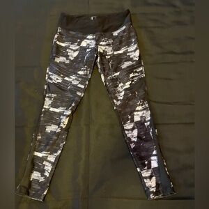 Mondetta Women’s Leggings Black Silver Medium Excellent Condition